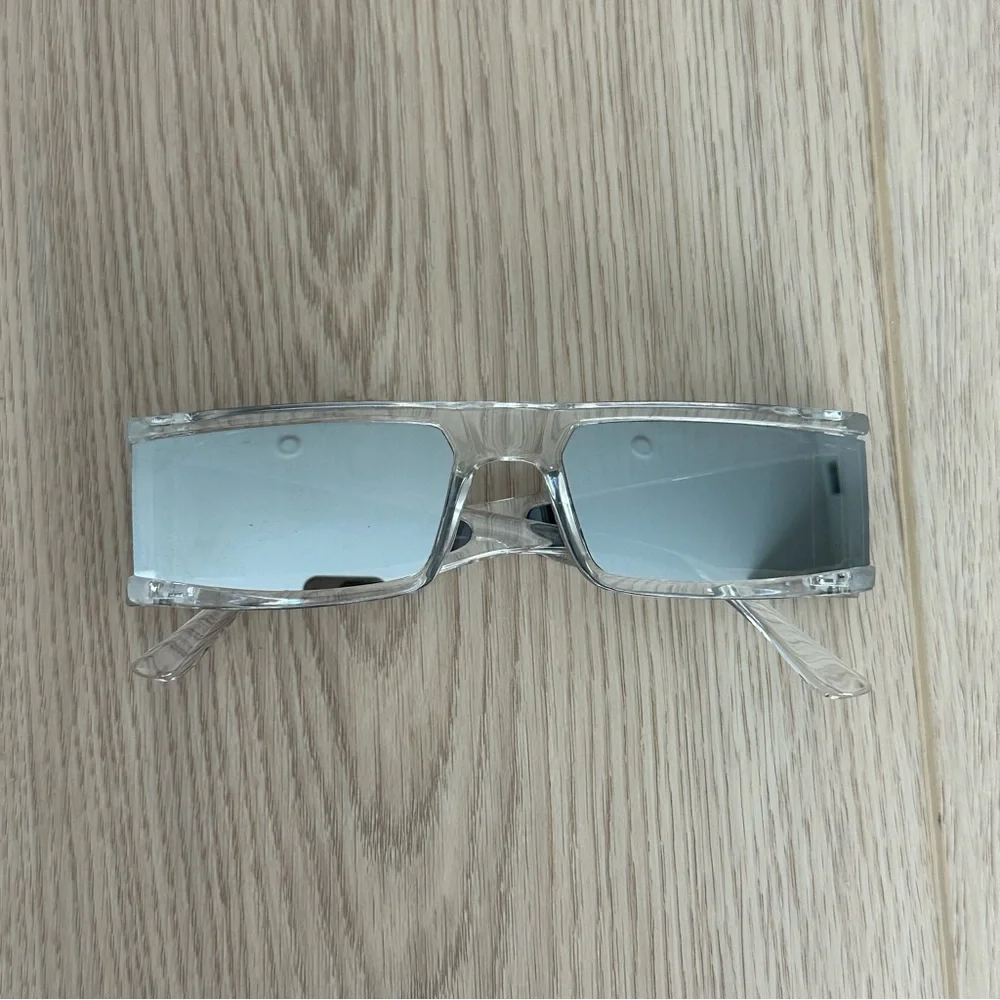 EUC Mirrored Sun Glasses